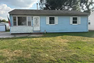 16806 10th Ave N, East Moline, IL 61244 - Photo 2