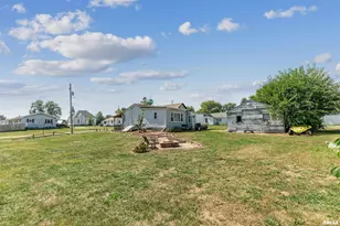 305 E 3rd St, Mineral, IL 61344 - Photo 4