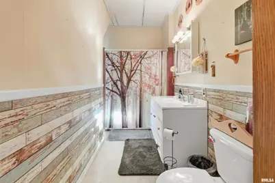 401 Jefferson Avenue, Lowden, IA 52255 - Photo 8