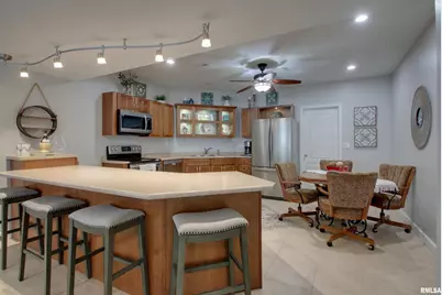 1532 Winsor Drive, Quincy, IL 62305 - Photo 6