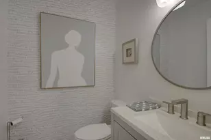 1532 Winsor Dr, Quincy, IL 62305 - Photo 16