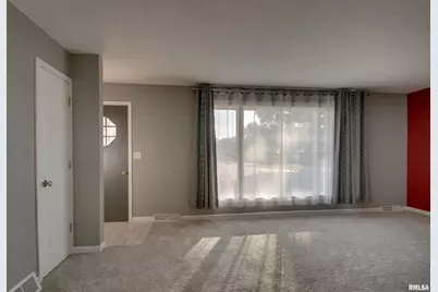 1205 Daniel Court, Quincy, IL 62305 - Photo 2