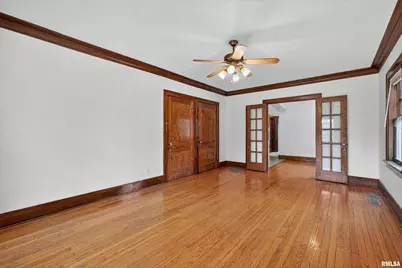 318 W Columbia Avenue #0, Davenport, IA 52803 - Photo 8