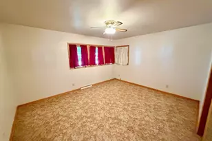 712 3rd St, Seaton, IL 61476 - Photo 6