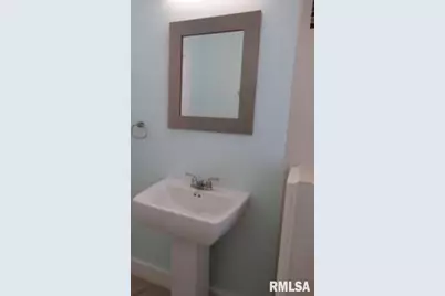 1525 25th Street, Rock Island, IL 61201 - Photo 2