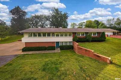 313 Country Club Lane, Harrisburg, IL 62946 - Photo 2