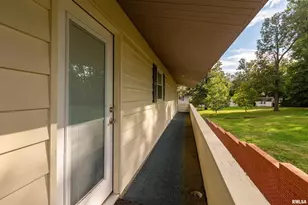 313 Country Club Ln, Harrisburg, IL 62946 - Photo 32