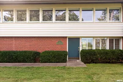 313 Country Club Lane, Harrisburg, IL 62946 - Photo 6