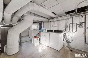 2400 32nd St, Rock Island, IL 61201 - Photo 14