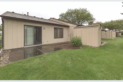 4237 26th Avenue #1, Moline, IL 61265 - Photo 4
