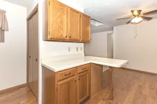 4237 26th Ave, Moline, IL 61265 - Photo 10