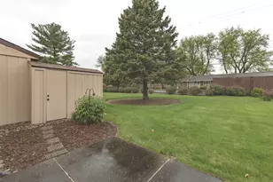4237 26th Ave, Moline, IL 61265 - Photo 2