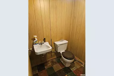 2131 W Sunnybrook Drive, Quincy, IL 62301 - Photo 30