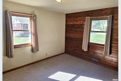 2131 W Sunnybrook Drive, Quincy, IL 62301 - Photo 18