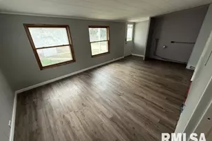 1726 W Granview Dr, Quincy, IL 62301 - Photo 4