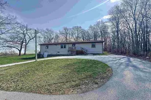 6520 US 150 Hwy, Alpha, IL 61413 - Photo 4