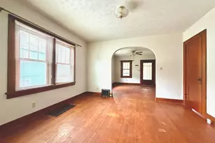 422 45th St, Moline, IL 61265 - Photo 6