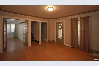 903 E 2nd Avenue, Monmouth, IL 61462 - Photo 4