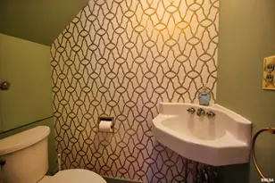 903 E 2nd Ave, Monmouth, IL 61462 - Photo 16