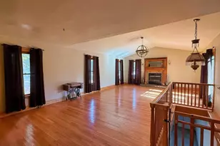 903 E 2nd Ave, Monmouth, IL 61462 - Photo 8