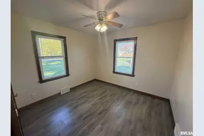 3 Suburban, Milan, IL 61264 - Photo 22