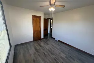 3 Suburban, Milan, IL 61264 - Photo 18