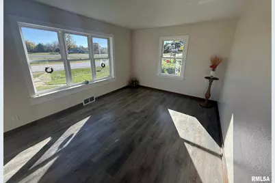 3 Suburban, Milan, IL 61264 - Photo 16