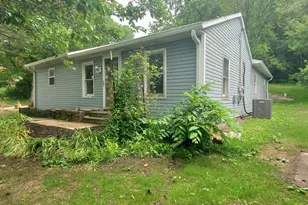 12708 69th Ave, Coal Valley, IL 61240 - Photo 8