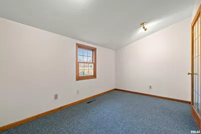 7216 Valley Drive, Bettendorf, IA 52722 - Photo 46