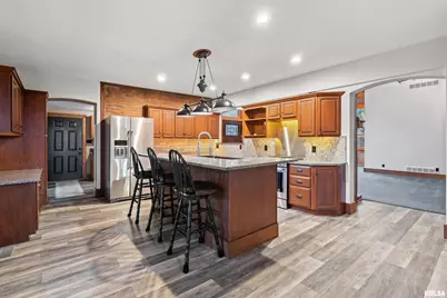 7216 Valley Drive, Bettendorf, IA 52722 - Photo 14