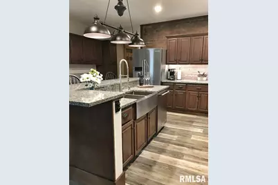 7216 Valley Drive, Bettendorf, IA 52722 - Photo 16