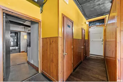 1716 State Street, Bettendorf, IA 52722 - Photo 4