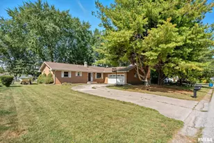 109 N 3rd St, Colona, IL 61241 - Photo 2