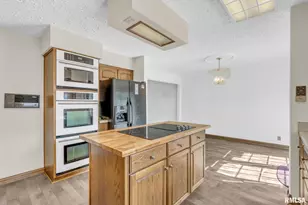 107 Hilltop St, Colona, IL 61241 - Photo 8