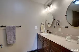 5585 Woodcrest Dr, Quincy, IL 62305 - Photo 20