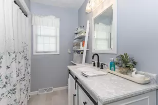 592 Lake Dr, Woodhull, IL 61490 - Photo 12