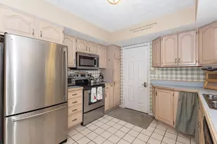 592 Lake Dr, Woodhull, IL 61490 - Photo 10