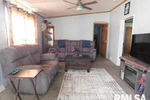 120 W 7th St, Coal Valley, IL 61240 - Photo 12