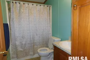 120 W 7th St, Coal Valley, IL 61240 - Photo 8