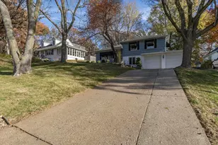 3332 16th St, Moline, IL 61265 - Photo 4