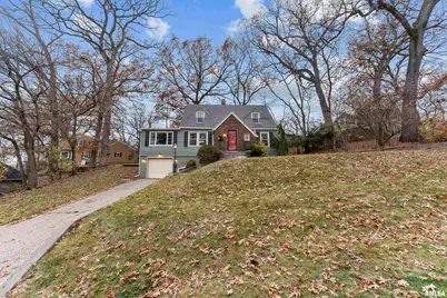 2019 11th Street Place, East Moline, IL 61244 - Photo 2