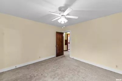 2019 11th Street Place, East Moline, IL 61244 - Photo 12