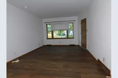 411 34th Avenue, East Moline, IL 61244 - Photo 8