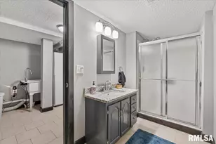 302 9th St, Silvis, IL 61282 - Photo 50