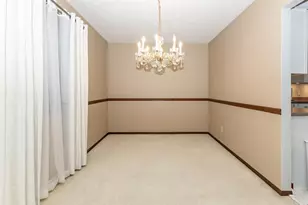 2705 36th St, Rock Island, IL 61201 - Photo 8