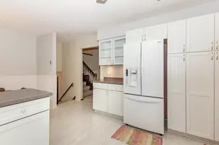 2705 36th St, Rock Island, IL 61201 - Photo 6