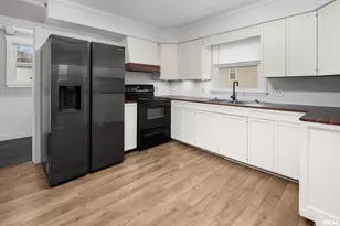 405 Bluff St, Albany, IL 61230 - Photo 4