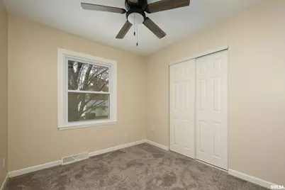 3205 Candlewick Drive, Bettendorf, IA 52722 - Photo 18