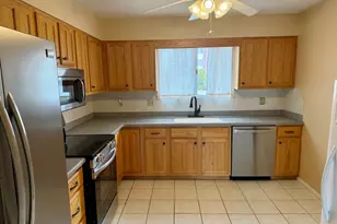 3721 35th St, Moline, IL 61265 - Photo 4
