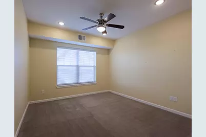 2592 Middle Road #313, Bettendorf, IA 52722 - Photo 28